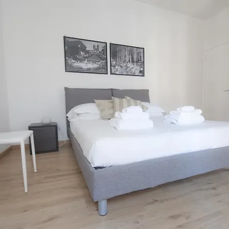 Apartment Meme Rome